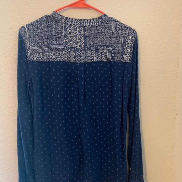 Blue patterned button down - Picture 2 of 2